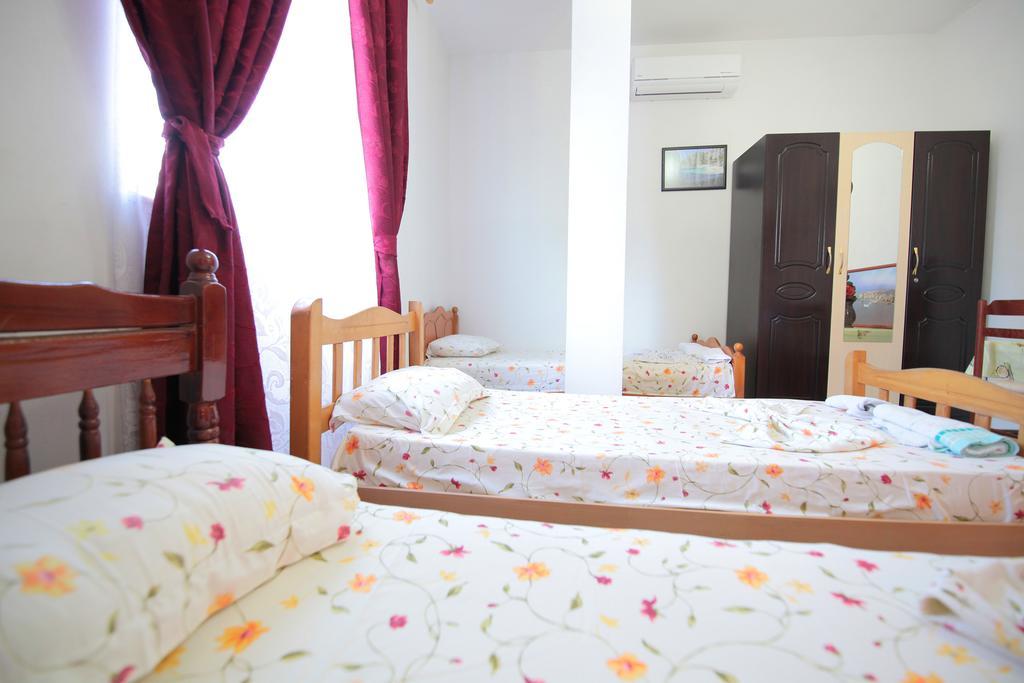 My Home Guest House Durrës Esterno foto