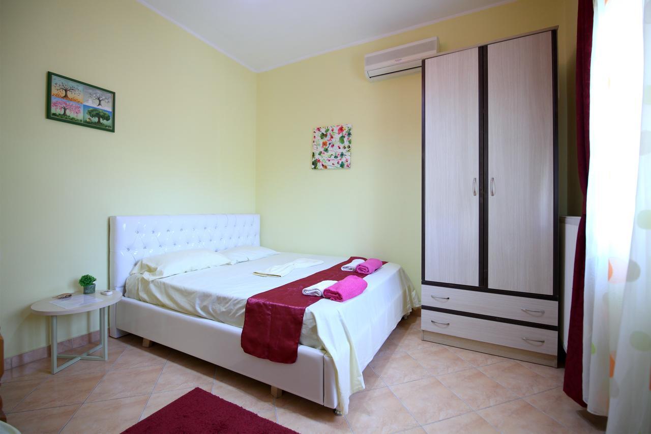 My Home Guest House Durrës Esterno foto