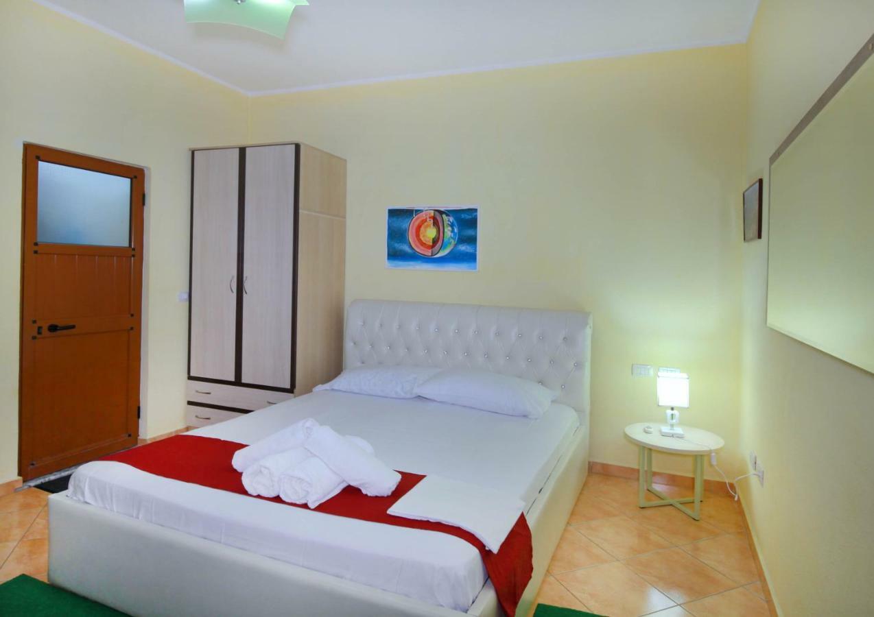 My Home Guest House Durrës Esterno foto